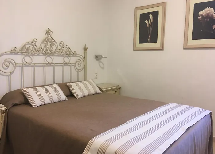 Marítimo UrbanHostal